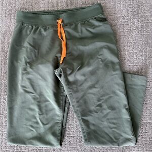 Figs Moss Green Livingston size M